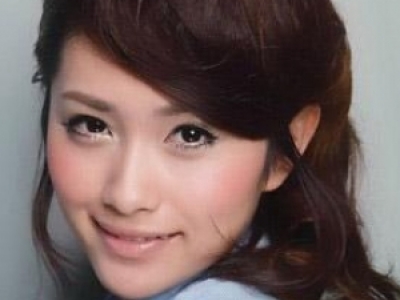 盤發(fā)與半盤發(fā)的區(qū)別  打造氣質(zhì)優(yōu)雅的半盤發(fā)發(fā)型