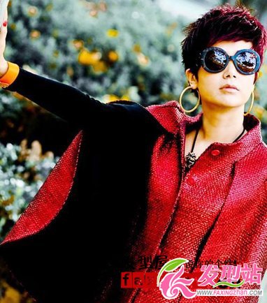 《女人幫》蔣雯麗百搭紅色短發(fā)時(shí)尚帥氣逼人