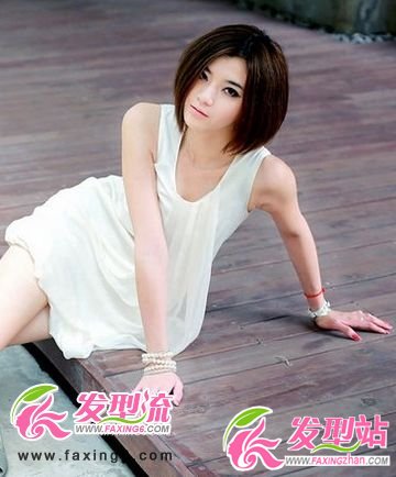 簡約直發(fā)發(fā)型回歸清純本質