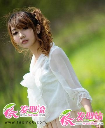 浪漫中長卷發(fā)發(fā)型最聚人氣