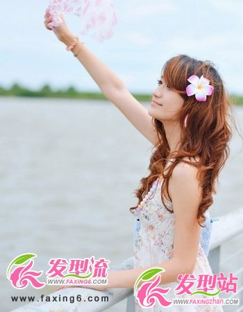 閃亮五月的女生中長發(fā)發(fā)型