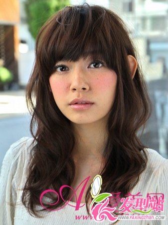 發(fā)型改變氣質(zhì) 四款發(fā)型可愛(ài)風(fēng)變淑女風(fēng)