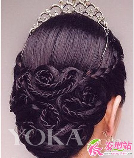 預測朱麗倩婚禮時的新娘發(fā)型 (4)
