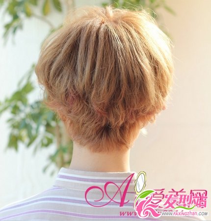 大膽創(chuàng)意百分百 初夏時尚短發(fā)隨你挑