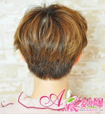 大膽創(chuàng)意百分百 初夏時尚短發(fā)隨你挑