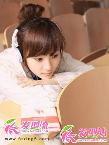 清爽百搭丸子頭 人見(jiàn)人愛(ài)