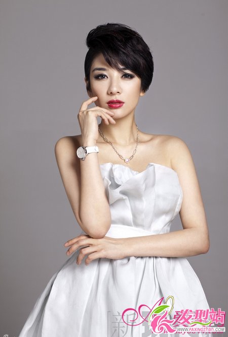 黃奕時尚蛻變 輕松駕馭熟女短發(fā)
