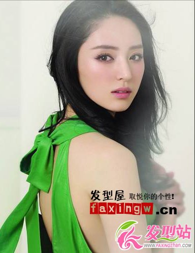 熱播《婆婆也是媽》女主角董璇迷人氣質(zhì)長直發(fā)
