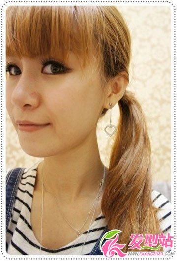 減齡花苞頭 簡(jiǎn)單甜美盤(pán)發(fā)萌度100%