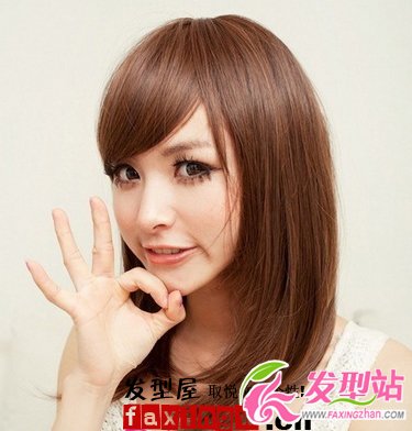 粉嫩少女假發(fā)造型 展現(xiàn)獨(dú)特個(gè)性魅力