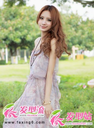 優(yōu)雅氣質中長發(fā) 呈現(xiàn)陽光時尚