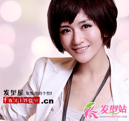 網(wǎng)傳謝娜飛機(jī)上撒潑 謝娜大餅?zāi)槹l(fā)型盤(pán)點(diǎn)