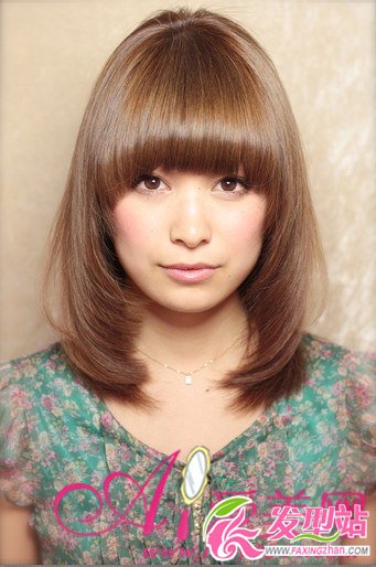 知性直發(fā)梨花頭 打造完美臉型線條