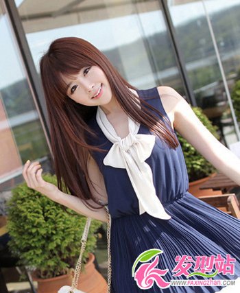 中長(zhǎng)直發(fā)發(fā)型