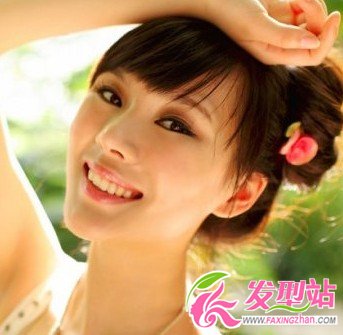 時(shí)尚盤發(fā)演繹女人不同風(fēng)格