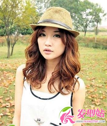 浪漫卷發(fā)發(fā)型 散發(fā)迷人氣質