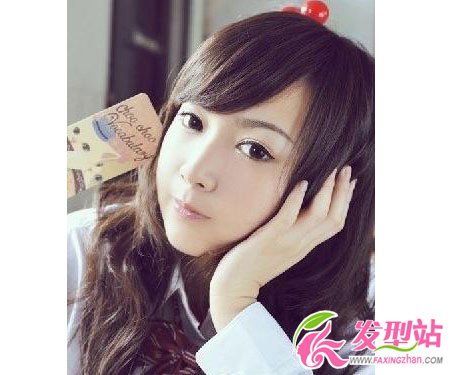 小女生扮嫩最愛發(fā)型 11款長發(fā)發(fā)型賣萌