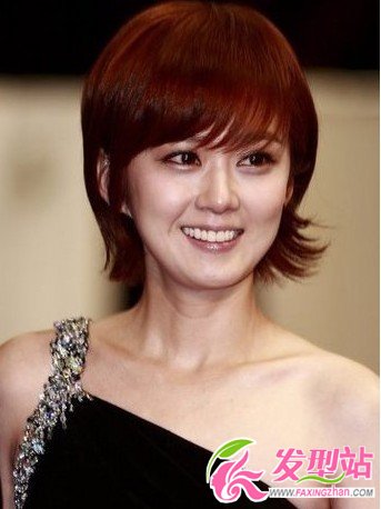 短發(fā)美女清爽可愛造型
