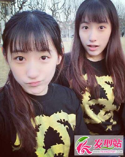 復(fù)旦雙胞胎姐妹網(wǎng)絡(luò)走紅 清新可愛發(fā)型電暈宅男