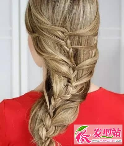 法式公主魚骨辮編發(fā)教程圖解