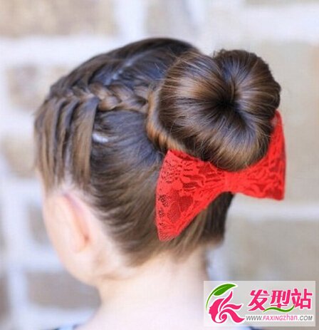 什么樣的韓式盤發(fā)好看 魚骨辮盤發(fā)唯美清新