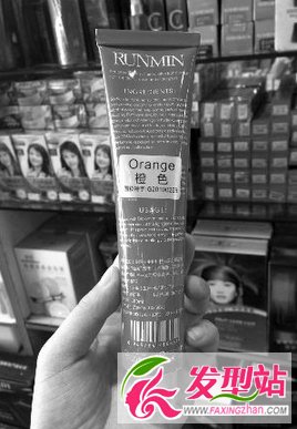 燙染發(fā)產(chǎn)品的外包裝,有不少是英文或韓文