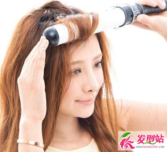 發(fā)型師揭秘卷發(fā)棒造型術(shù) 締造無(wú)敵美發(fā)