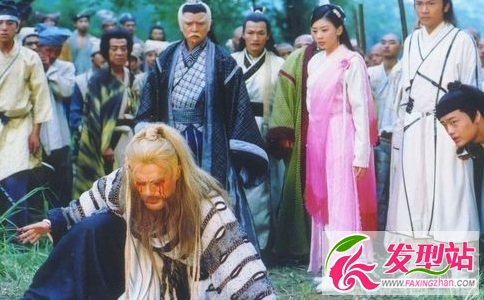 徐錦江版謝遜劇照