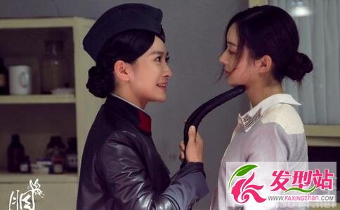 馮子雄女兒馮曼娜劇照(左)
