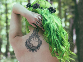 綠色頭發(fā)染發(fā)效果 另類非主流發(fā)色更獨(dú)特 綠色頭發(fā)染發(fā)效果 另類非主流發(fā)色更獨(dú)特