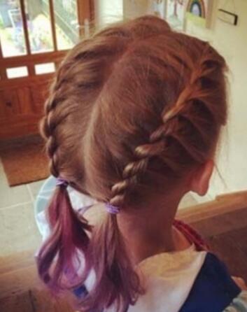 ���D�������кÿ�СŮ���l(f��)�ͽ������� ��ÿ���СŮ�����l(f��)���l(f��)�̳̈D��