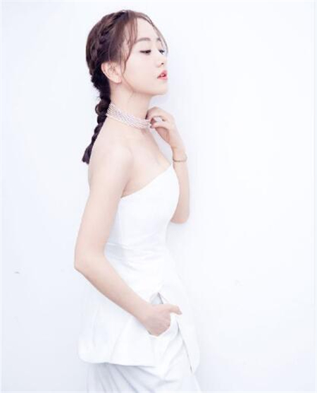 鮮花新娘發(fā)型圖片 2017最美當天新娘發(fā)型