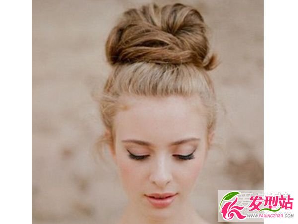 唐嫣宋茜用花瓣頭治好大額頭?三點黃金線才是時髦關(guān)鍵 花瓣頭怎么扎