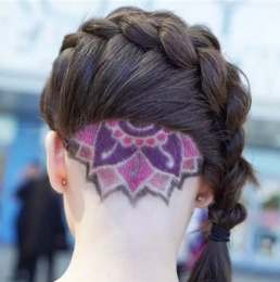 女生推后邊雕刻 花紋雕刻發(fā)型