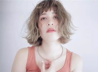 大圓臉妹紙短發(fā) 圓臉選外翹短燙發(fā) 大圓臉妹紙短發(fā) 圓臉選外翹短燙發(fā)