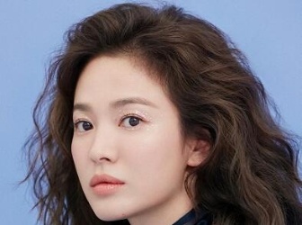 �λۆ����m�r�b���°l(f��)ɫ���������� �Ԛ�Ů�����L(f��ng)�@֪������