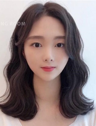 今年卷發(fā)流行這款 氣質(zhì)蛋卷頭你值得擁有