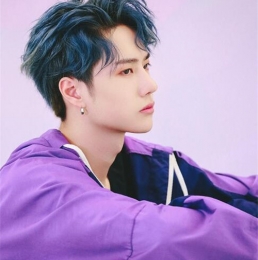 染過最神仙的發(fā)色 王一博最新染發(fā)