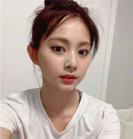 ǰ^ ̫IUJennieͬl(f)