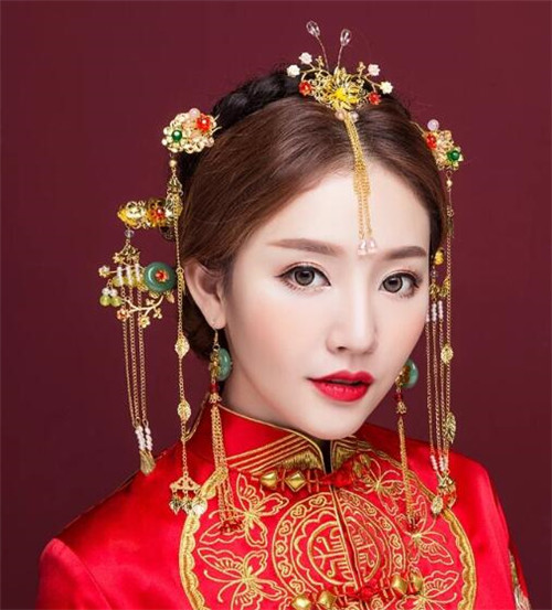 中式秀禾新娘發(fā)型 經(jīng)典古裝新娘圖片