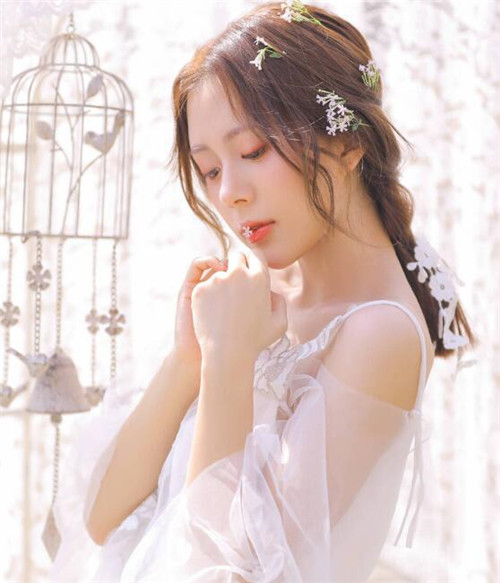 浪漫韓式新娘發(fā)型 美得讓人心動不已