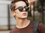 男生脫發(fā)的原因有哪些 吸煙會加重脫發(fā)嗎