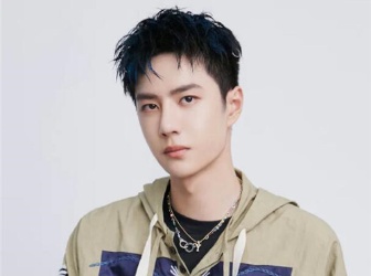 王一博藍(lán)劉海挑染 “一波王炸”帥氣無比 王一博藍(lán)劉海挑染 “一波王炸”帥氣無比