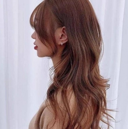 最火高層次長碎發(fā)發(fā)型推薦 高層次+燙卷變美變颯氣場超