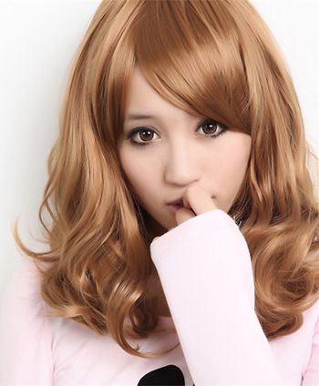 18歲中長(zhǎng)發(fā)燙梨花頭什么樣子可愛(ài) 中長(zhǎng)發(fā)蓬松梨花燙發(fā)型圖片