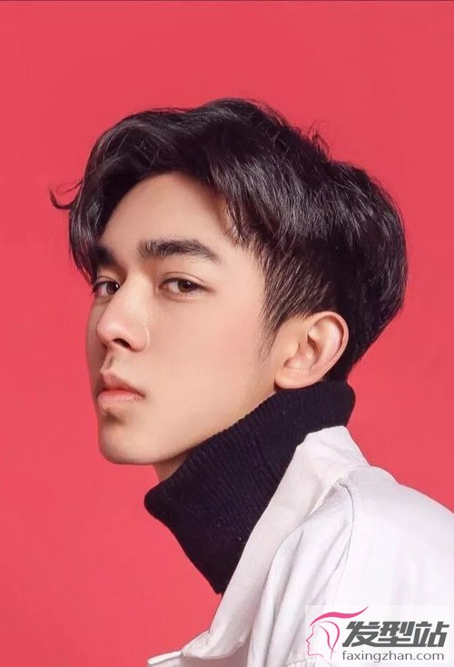 最前沿的男生短卷發(fā)設(shè)計(jì) 吸粉模式爆棚短發(fā)圖集