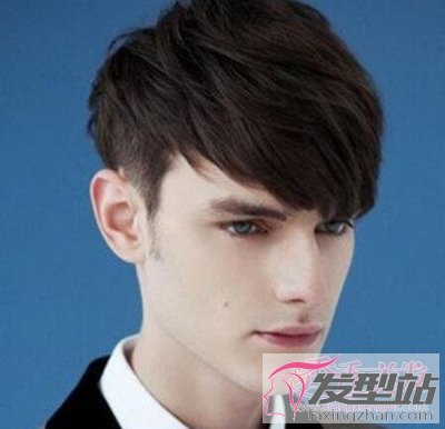 男頭簾是尖的燙什么頭型好看 頭簾怎么梳蓬松