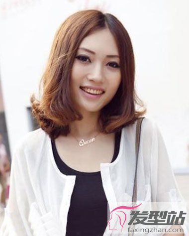 內(nèi)扣梨花燙適合染什么顏色 中分內(nèi)扣梨花燙染什么顏色好看