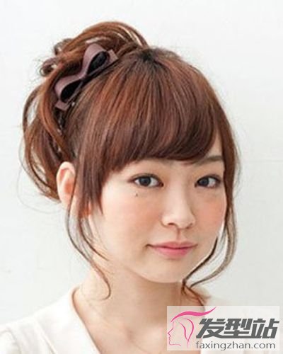 中長(zhǎng)發(fā)梨花燙怎么扎 中長(zhǎng)發(fā)發(fā)尾梨花