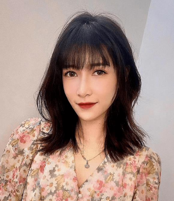 ĘL(zhng)l(f)͈DƬ (g)ֱŮ